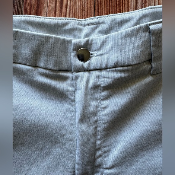 Lululemon Commission Relaxed Short Qwick Oxford Light Gray Sz 36  Flat Front - Picture 15 of 15